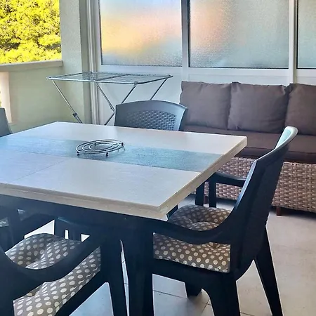 Apartament Awesome In With Wifi Duće